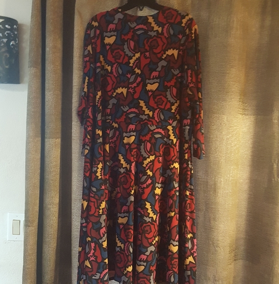 Dress - Picture 3 of 4